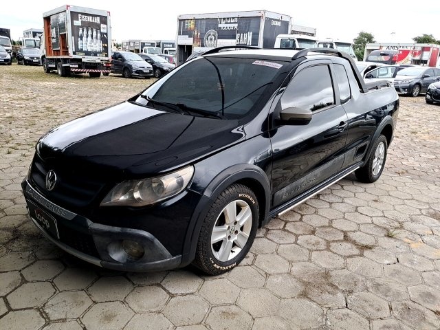 VW Saveiro 1.6 CE Cross 2011/2012 com avarias e sem chave