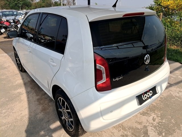 VW UP MOVE MB Traseira Motorista