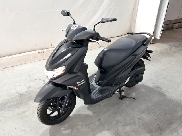 YAMAHA FLUO 125 Frente Motorista
