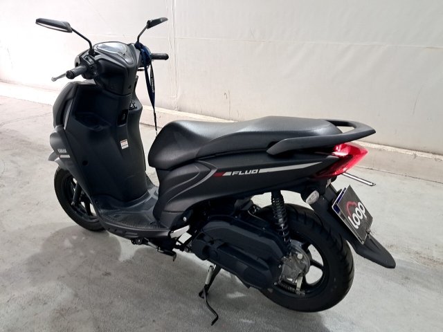 YAMAHA FLUO 125 Traseira Motorista