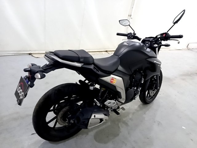 Vehicle_photo_4