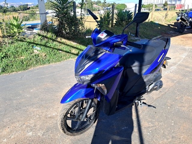 YAMAHA NEO 125 Frente Motorista