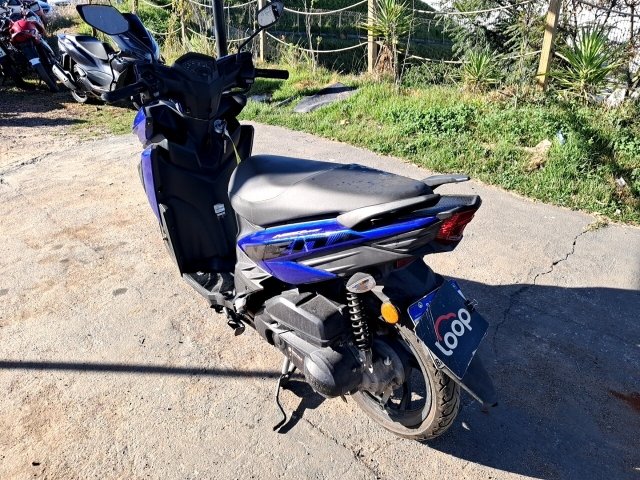 YAMAHA NEO 125 Traseira Motorista