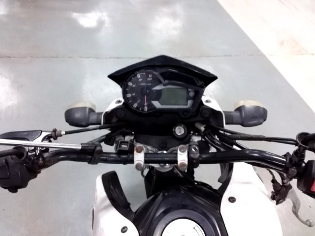 Vehicle_photo_7