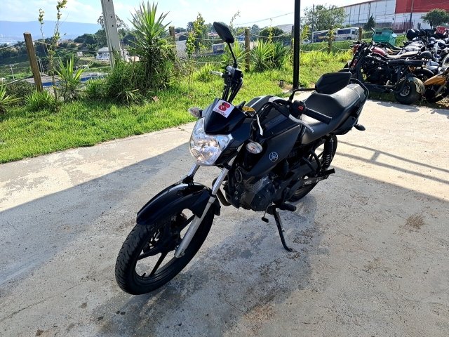 YAMAHA YBR150 FACTOR ED Frente Motorista