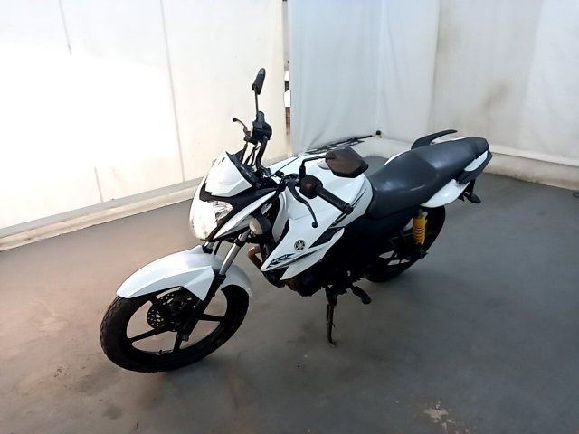YAMAHA YS150 FAZER SED Frente Motorista