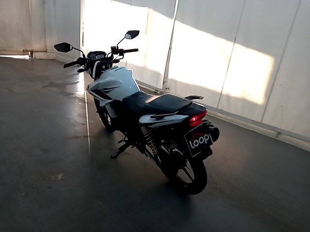 YAMAHA YS150 FAZER SED Traseira Motorista
