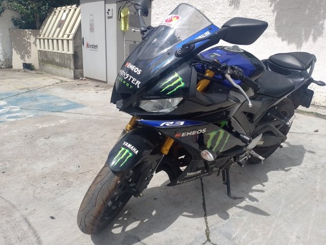 YAMAHA YZF R3 MONSTER Frente Motorista