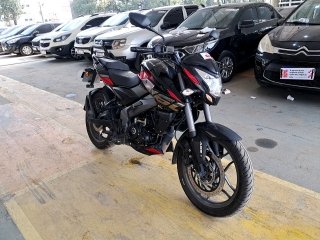 BAJAJ DOMINAR D160 Frente Passageiro