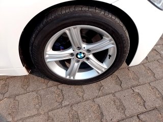 BMW 428I GRAN COUPE Pneu dianteiro dir.