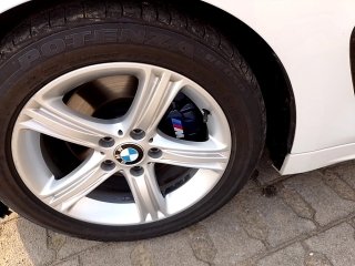 BMW 428I GRAN COUPE Pneu dianteiro esq.