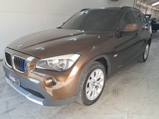 BMW X1 2.0 18I 4X2 24V GASOLINA 4P AUTOMÁTICO Frente Motorista