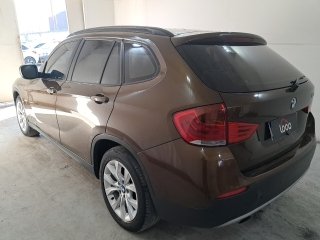 BMW X1 2.0 18I 4X2 24V GASOLINA 4P AUTOMÁTICO Traseira Motorista