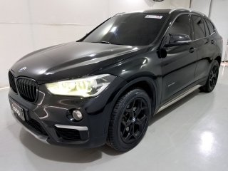 BMW X1 S20I ACTIVEFLEX Frente Motorista