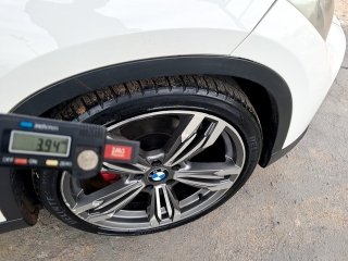 BMW X1 SDRIVE1.8I VL31 Pneu dianteiro dir.