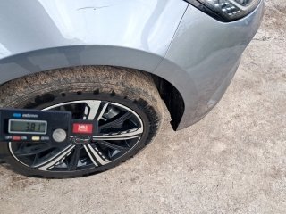 BYD KING GS DM Pneu dianteiro dir.