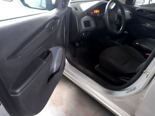 CHEV ONIX JOY Porta e interior motorista