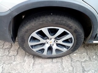 CHEV SPIN 1.8L AT ACT 1.8 4p Pneu traseiro dir.