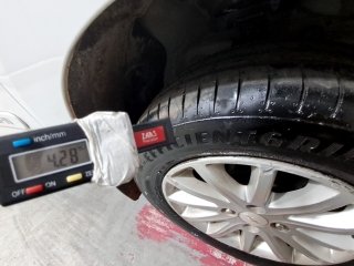 CHEV SPIN 1.8L AT LT Pneu dianteiro dir.