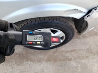 CHEVROLET CELTA 1.0L LS Pneu dianteiro dir.