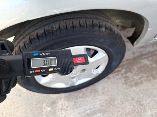 CHEVROLET CELTA 1.0L LS Pneu traseiro dir.