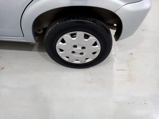 CHEVROLET CELTA 1.0L LT Pneu traseiro esq.