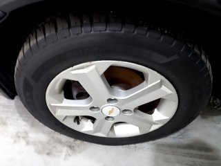 CHEVROLET CLASSIC LS Pneu dianteiro esq.