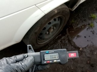 CHEVROLET CLASSIC LS Pneu traseiro dir.
