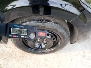 CHEVROLET ONIX 1.4MT LT Pneu dianteiro dir.