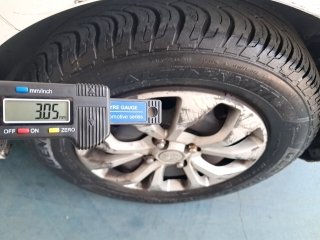 CHEVROLET ONIX 10MT JOYE Pneu dianteiro dir.