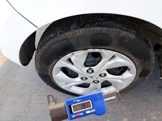 CHEVROLET ONIX 10MT JOYE Pneu traseiro dir.