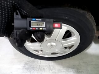 CHEVROLET PRISMA 1.4L LT Pneu traseiro dir.