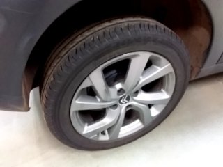 CITROEN C4CACTUS SHINE T Pneu traseiro dir.