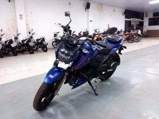 DAFRA APACHE 200 ABS Frente Motorista