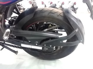 DAFRA APACHE 200 ABS Pneu traseiro esq.