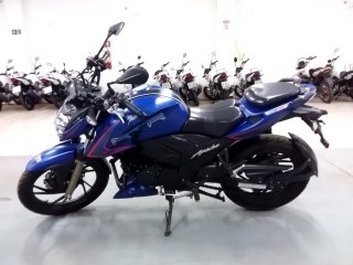 DAFRA APACHE 200 ABS Porta e interior motorista