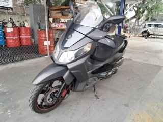 DAFRA CITYCOM 300I Frente Motorista