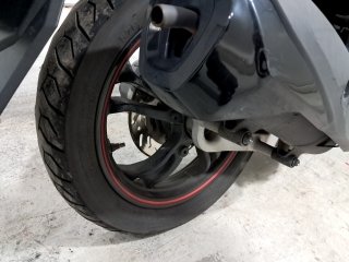 DAFRA CRUISYM 150 CBS Pneu traseiro dir.