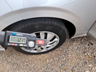 FIAT ARGO DRIVE 1.3 GSR Pneu dianteiro esq.