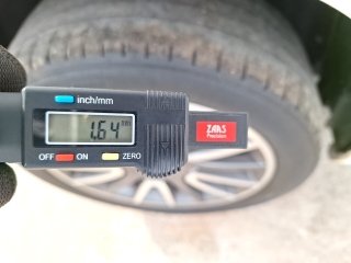 FIAT BRAVO ABSOLUTE DUAL Pneu traseiro dir.