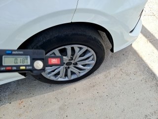 FIAT CRONOS DRIVE 1.3 Pneu dianteiro dir.