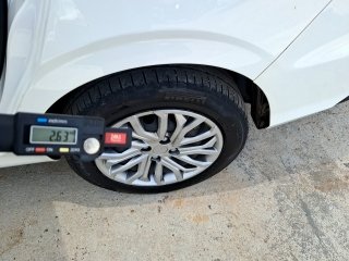 FIAT CRONOS DRIVE 1.3 Pneu traseiro esq.