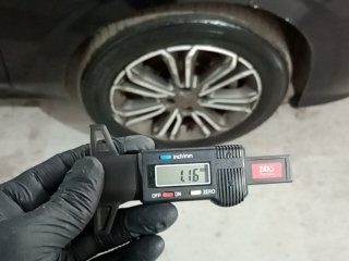 FIAT CRONOS PREC 1.8 Pneu dianteiro dir.