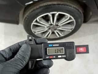 FIAT CRONOS PREC 1.8 Pneu traseiro dir.