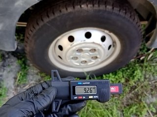 FIAT DUCATO CARGO 10 Pneu traseiro dir.
