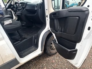 FIAT DUCATO CHASSI L Porta e interior passageiro