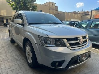 FIAT FREEMONT 2.4 PRECISION 16V GASOLINA 4P AUTOMÁTICO Frente Passageiro