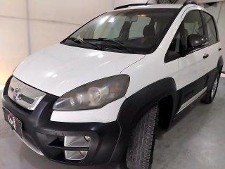 FIAT IDEA ADVENTURE 1.8 Frente Motorista