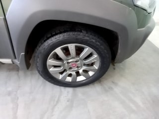 FIAT IDEA ADVENTURE 1.8 Pneu dianteiro dir.