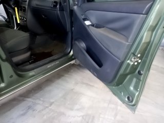 FIAT IDEA ADVENTURE 1.8 Porta e interior passageiro